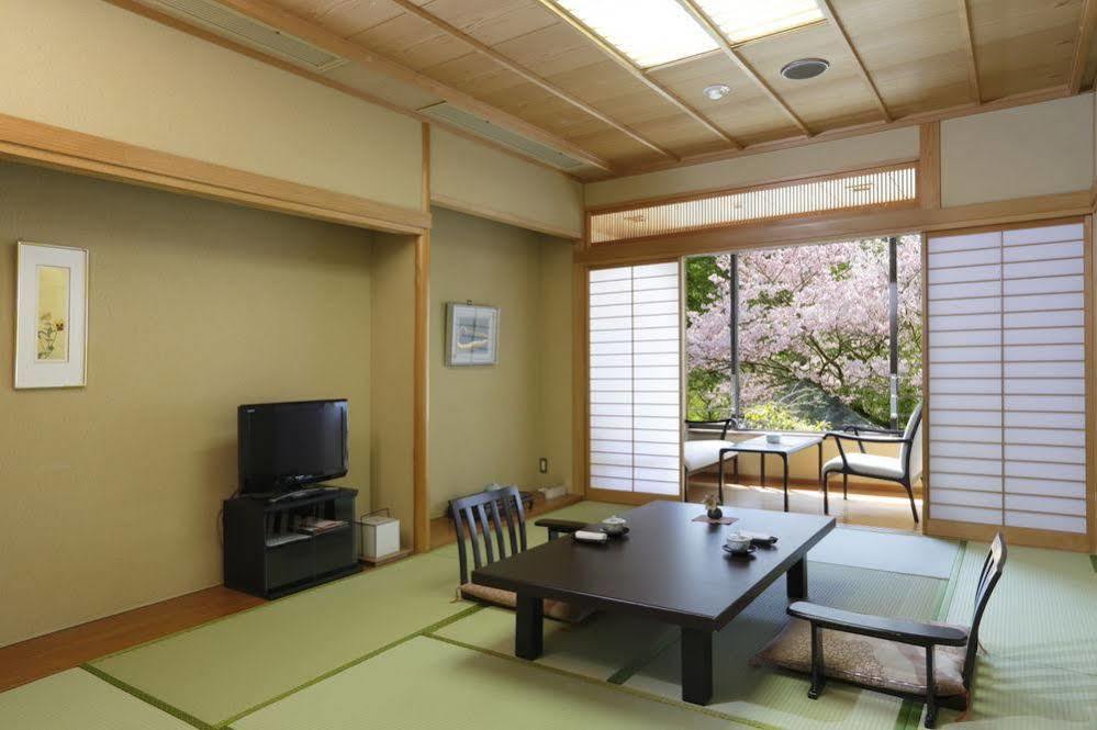 Nagaizumi Sansou Hotel Gotemba Exterior photo